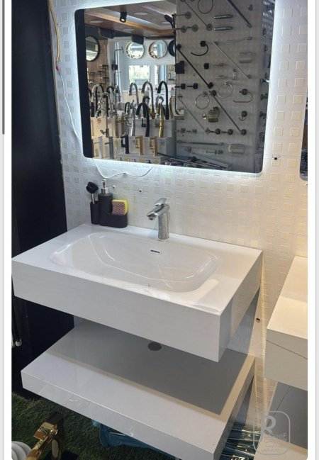 مغسلة بورسلان 80 سم ابيض سادة - st-202