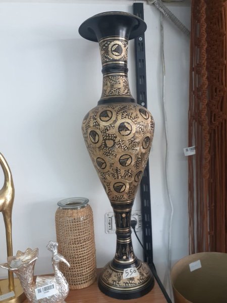 جرة هندي اسود وذهبي دوائر