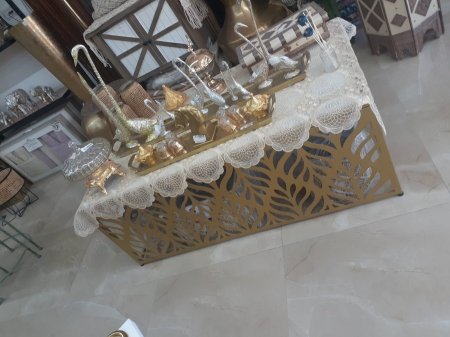طاولة وسط نحاس ذهبي