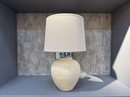 A16-7 table lamp