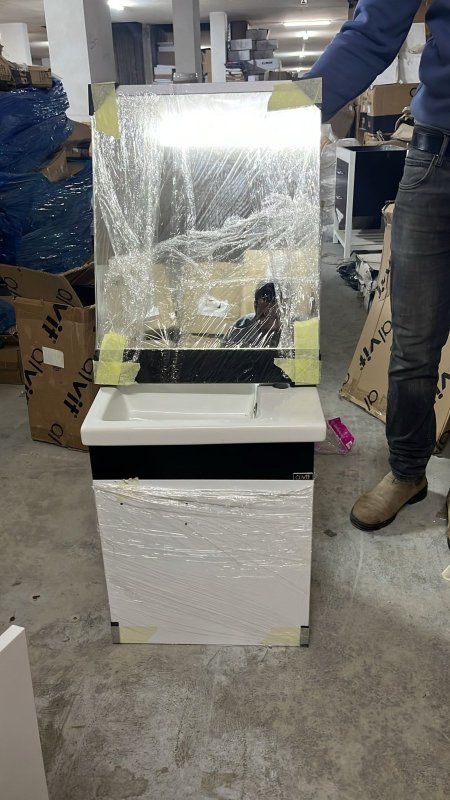 خزانة 40 سم ابيض مع اسود+ مراي + مغسلة  ALVIT